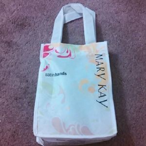 NIB Mary Kay Fragrance Free Satin Hands Set