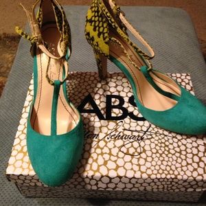 ABS Allen Schwartz teal suede strappy heels