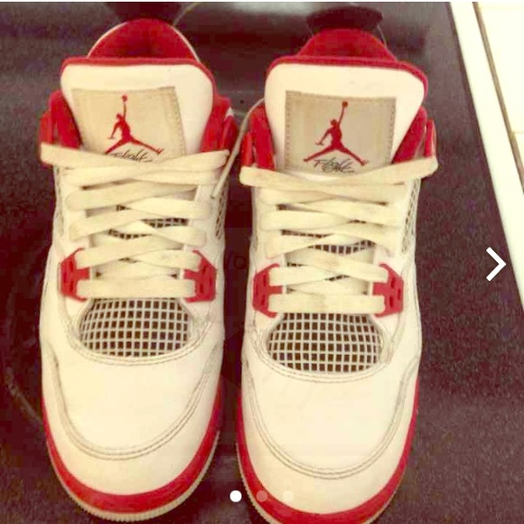 🔄traded🔄Jordan fire reds 4Y