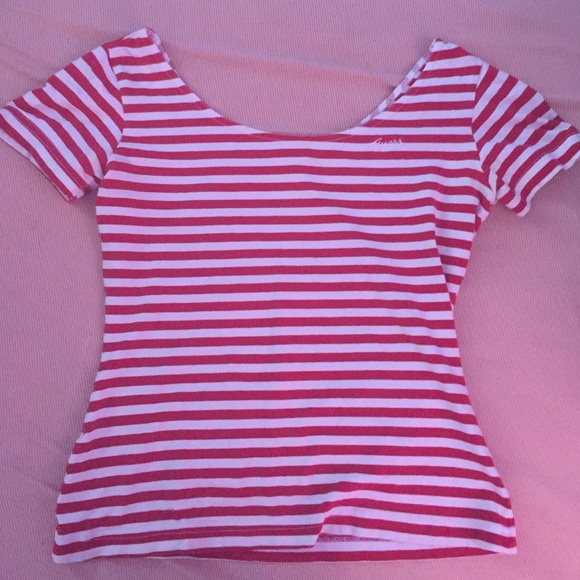 beautiful guess top, off the shoulders
