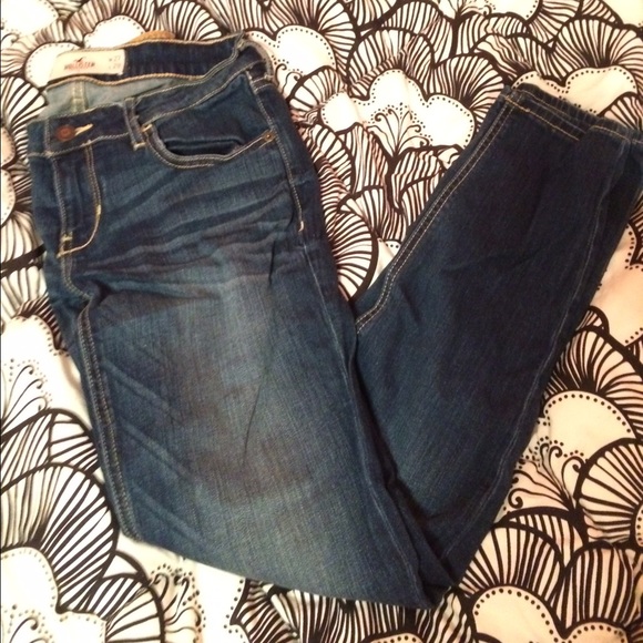 NWOT Medium Rinse Hollister Skinny Jeans