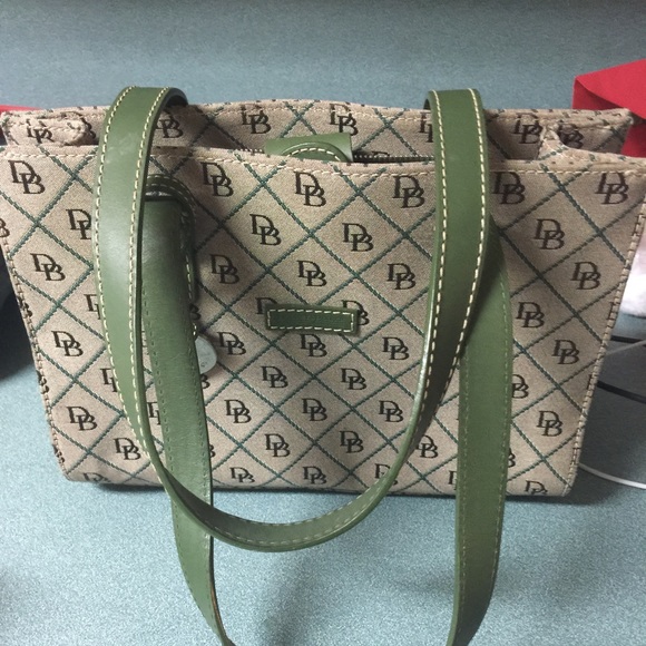 🔥💥🔥 SALE🔥💥🔥Authentic Dooney and Bourke tote