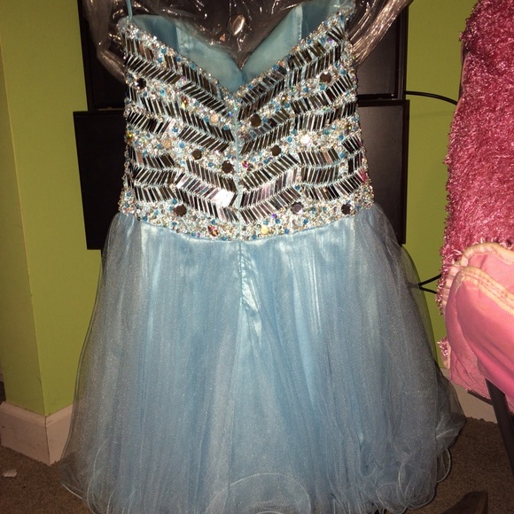 Prom Dress - Picture 2 of 2