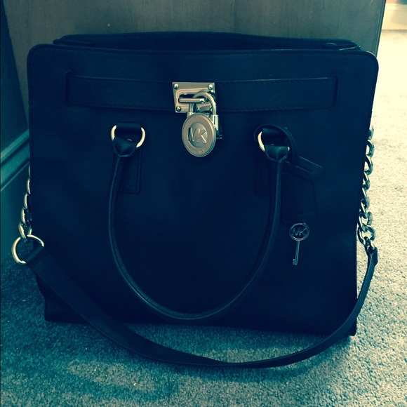 Michael Kors Handbags - Michael Kors Hamilton Tote