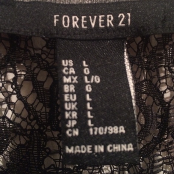 Long-Sleeved Gray Top w/ Lace Accents - Picture 4 of 4