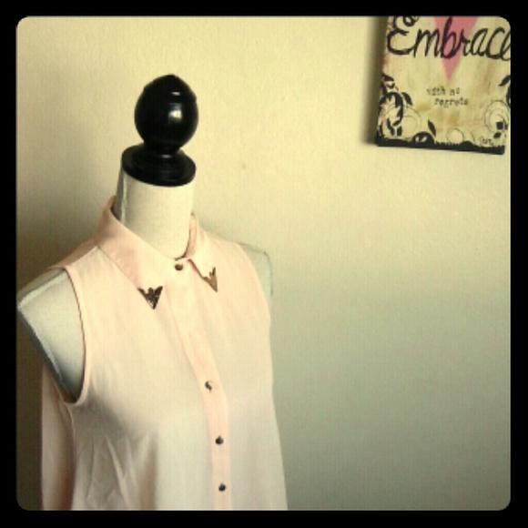 English rose Tops - Sold in bundle k 💜coral chiffon  top