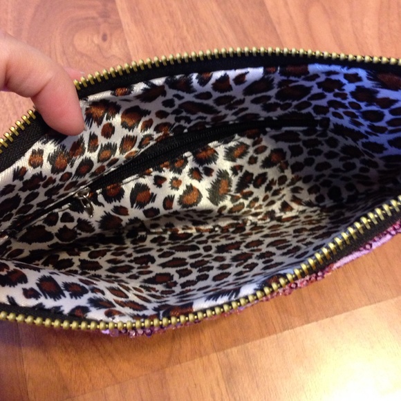 Sold! Sparkly clutch - Picture 2 of 3