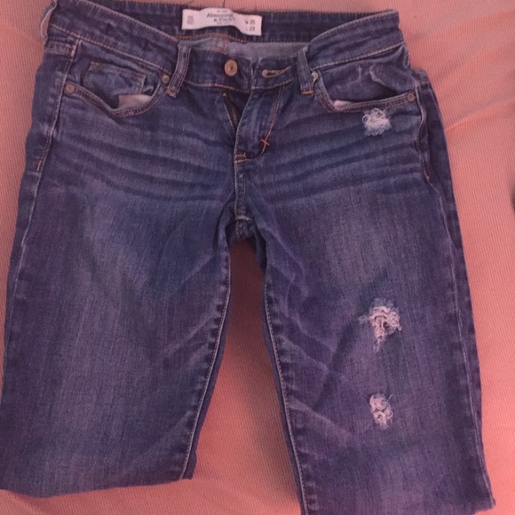 distressed skinny jeans