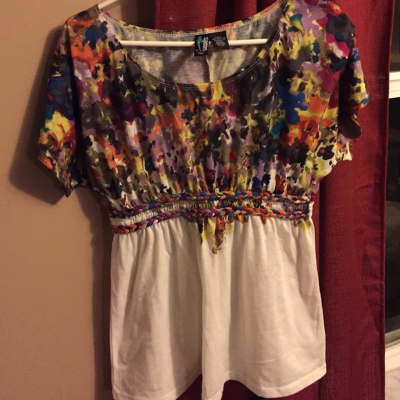 Kohl's colorful flowy top