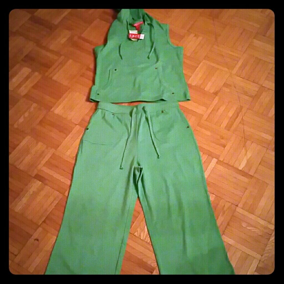 NWT work out outfit set
