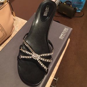 **authentic** Kenneth Cole "stop n flo" shoe