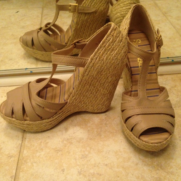 Splendid Shoes - SPLENDID hidden wedge espadrilles