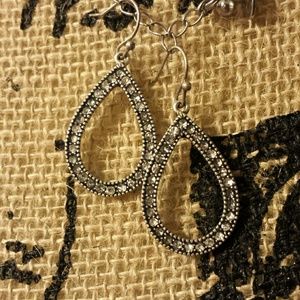 Adorable tear drop dangle earrings