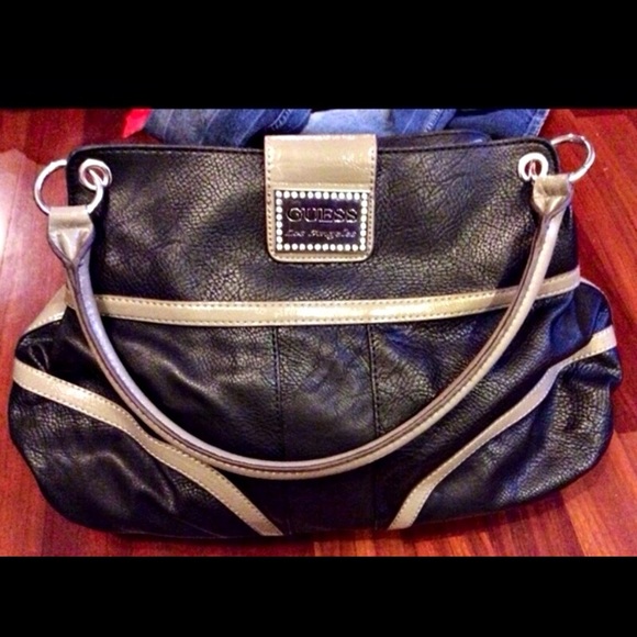 NWOT New large black & gray Guess purse