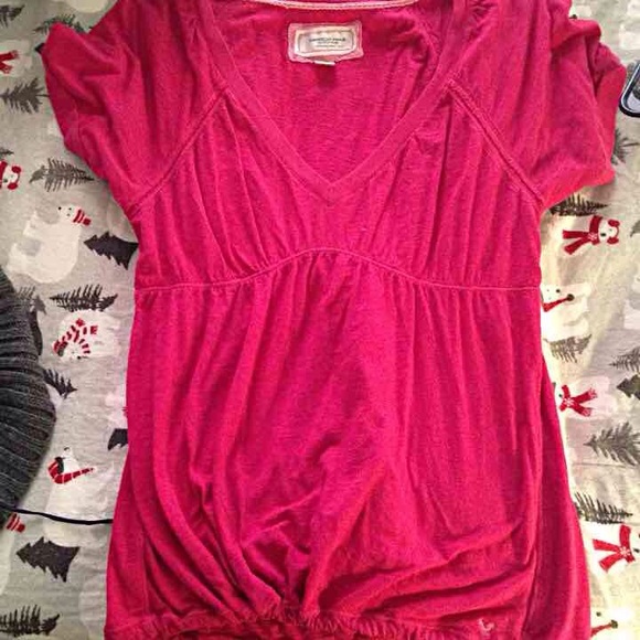 Gently used AE tshirt