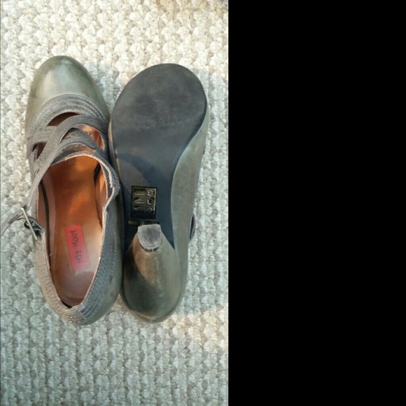Miz Mooz Grey Pumps
