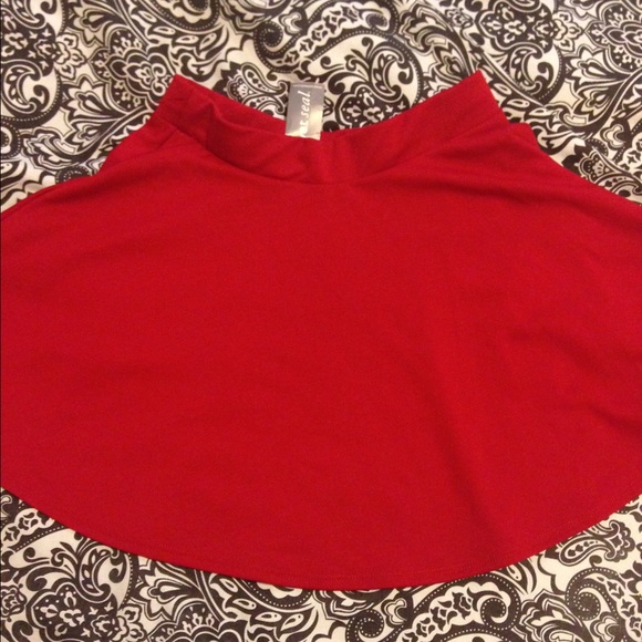 Deep Red circle skirt 💋