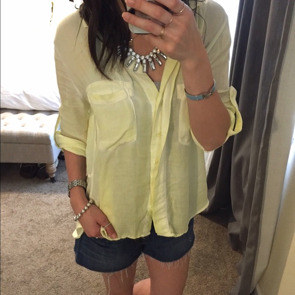 Anthropologie Tops - Anthroplogie Yellow Button Up