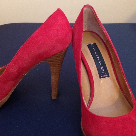 Steven by Steve Madden Red Pumps - Picture 4 of 4