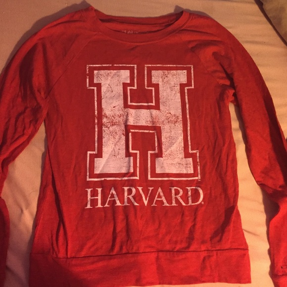 Harvard sweater or top