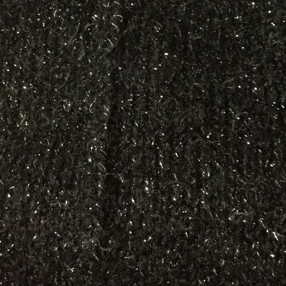 🚫SOLD IN BUNDLE 🚫Black/Silver Eyelash SweaterNWT - Picture 3 of 4