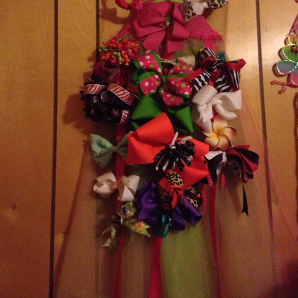 Bows - Picture 2 of 2