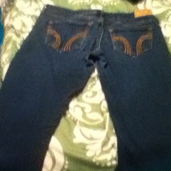 Hollister jeans size five in women's