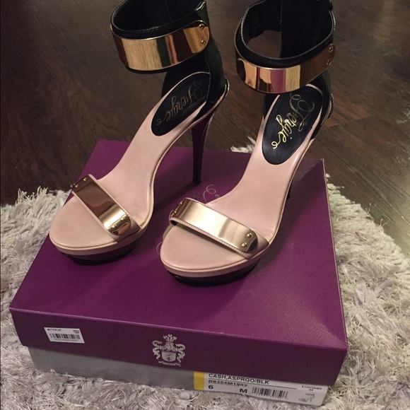 Beautiful heels! - Picture 4 of 4