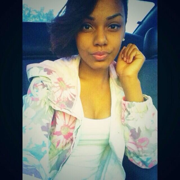 Floral rain coat - Picture 2 of 2