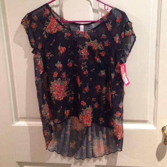 Floral shirt - Picture 1 of 1