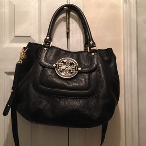 **On Hold** 💯% Authentic Tory Burch Amanda Hobo