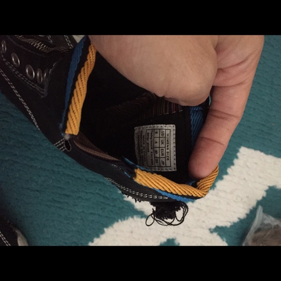 Shoes - Picture 3 of 3