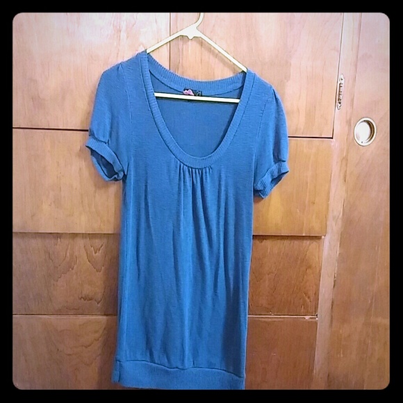 Short sleeve top
