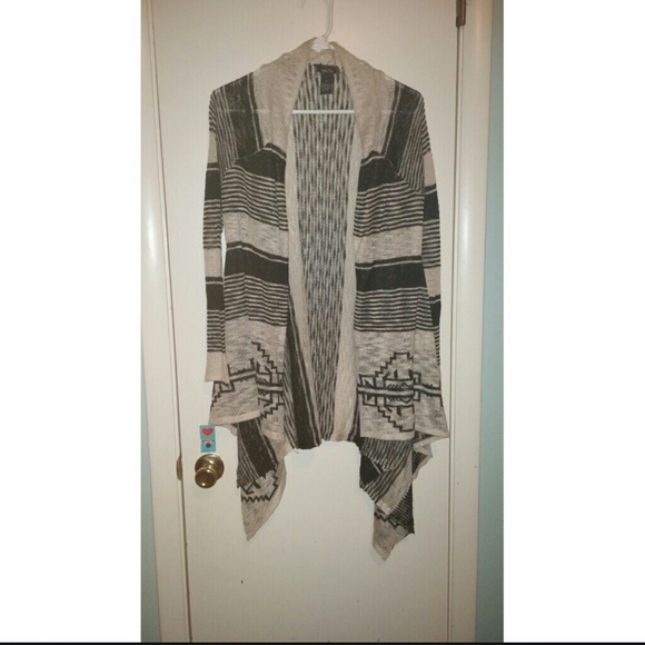 Cream/black cardigan