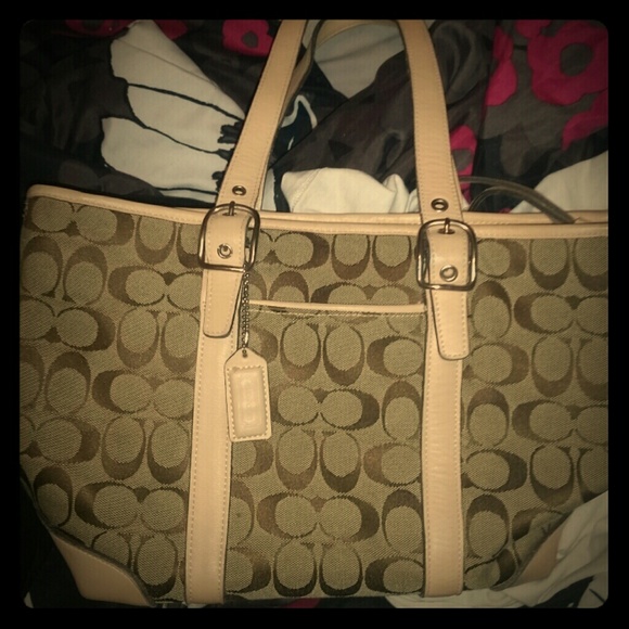 **Coach purse 4 sale