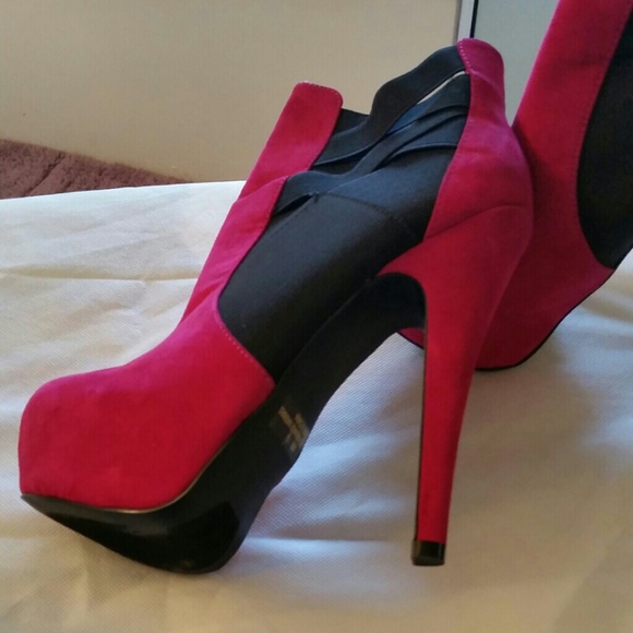 Heels - Picture 2 of 2
