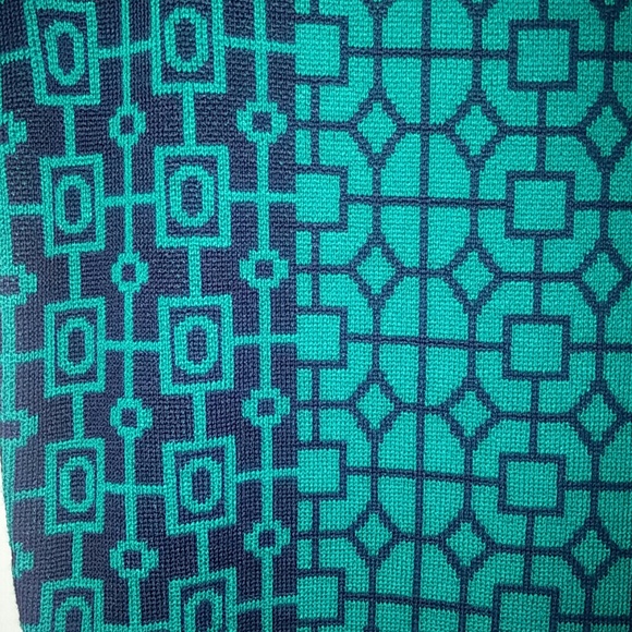 ROMEO & JULIET COUTURE SWEATER DRESS - Picture 3 of 4