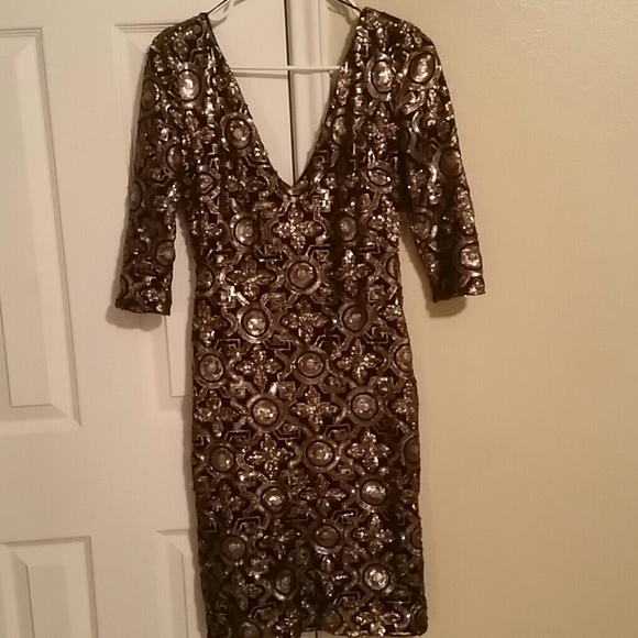 Dress - Picture 2 of 4