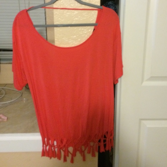 Open back loose fitting shirt