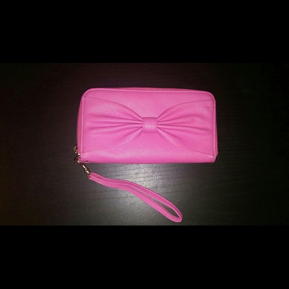 Target brand wallet