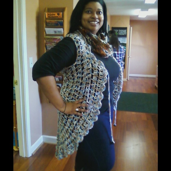 SALE! FINAL CUT! NEW HANDMADE SWEATER VEST - Picture 2 of 4