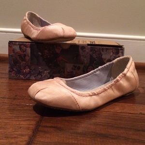 TOMS Ballet Flats