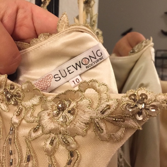 NEVER BEEN WORN!!! Sue Wong Dress Size 10 - Picture 3 of 3