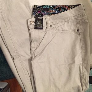 Light khaki skinny jeans size 9