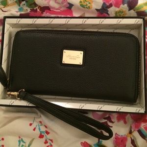 Kenneth Cole black leather zip around wallet