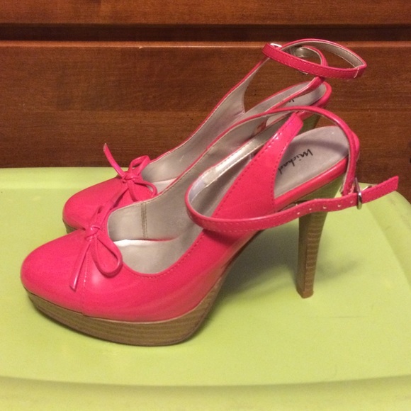 Heels - Picture 3 of 4