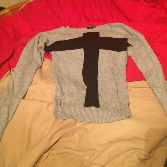 Grey/cross long sleeve