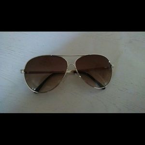 NWOT aviator sunglasses