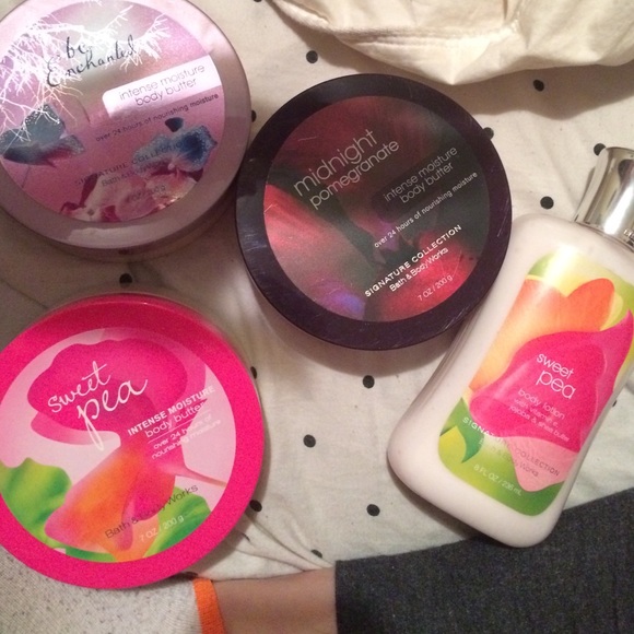 Body butter and lotion