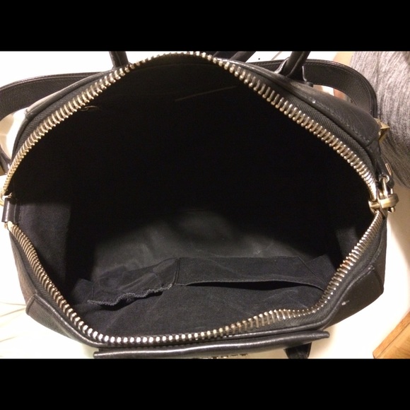 Sold!! Givenchy Antigona - Picture 3 of 4
